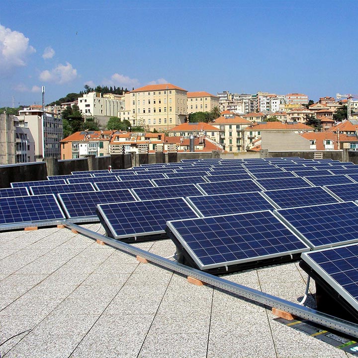 Supporto per tetto solare