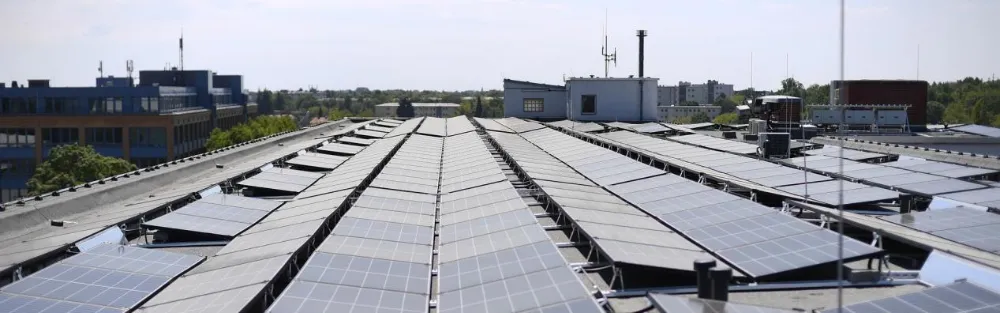 Un tetto, una soluzione giusta: lezioni da dieci anni al servizio del mercato solare giapponese