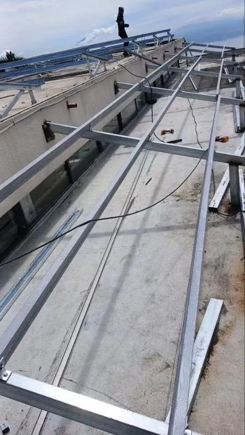 Progetto fotovoltaico distribuito sui tetti delle Filippine completato con successo Progetto fotovoltaico distribuito sui tetti delle Filippine completato con successo