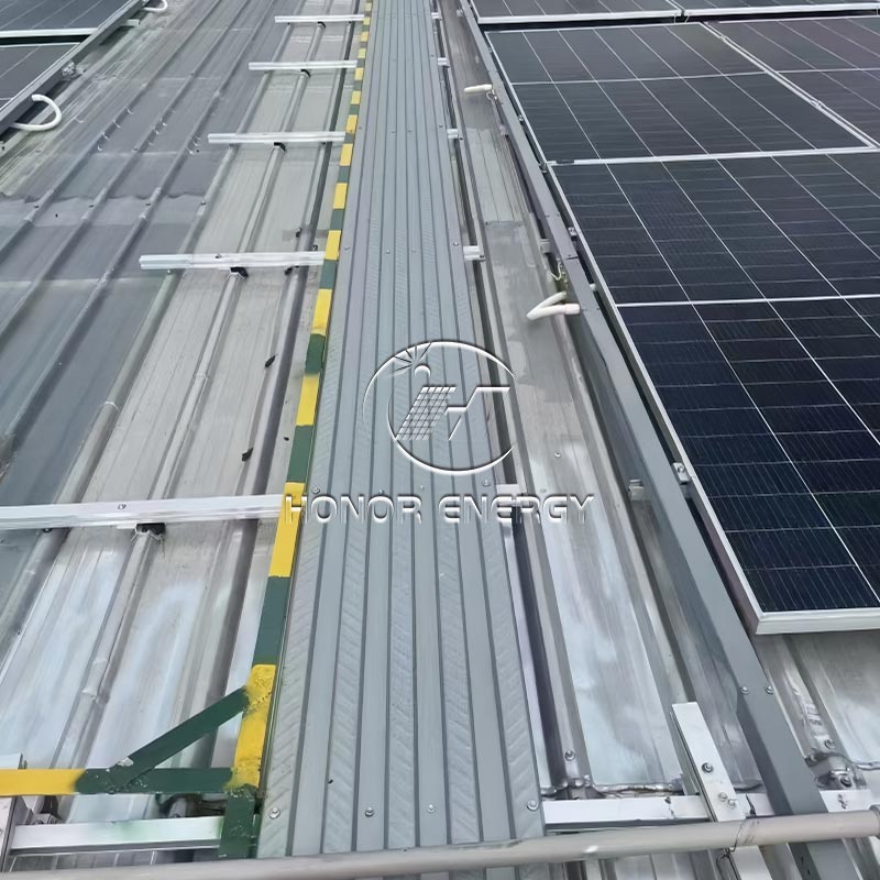 Supporto per tetto solare in acciaio in metallo