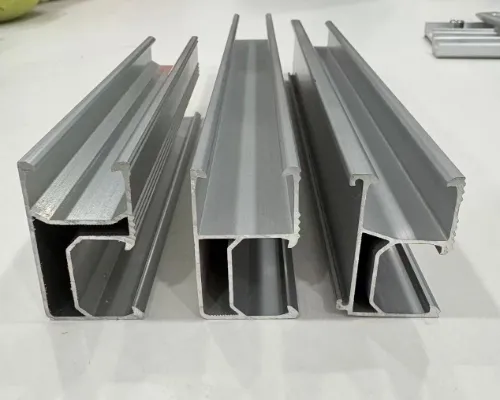 Rotaie fotovoltaiche in lega di alluminio R47